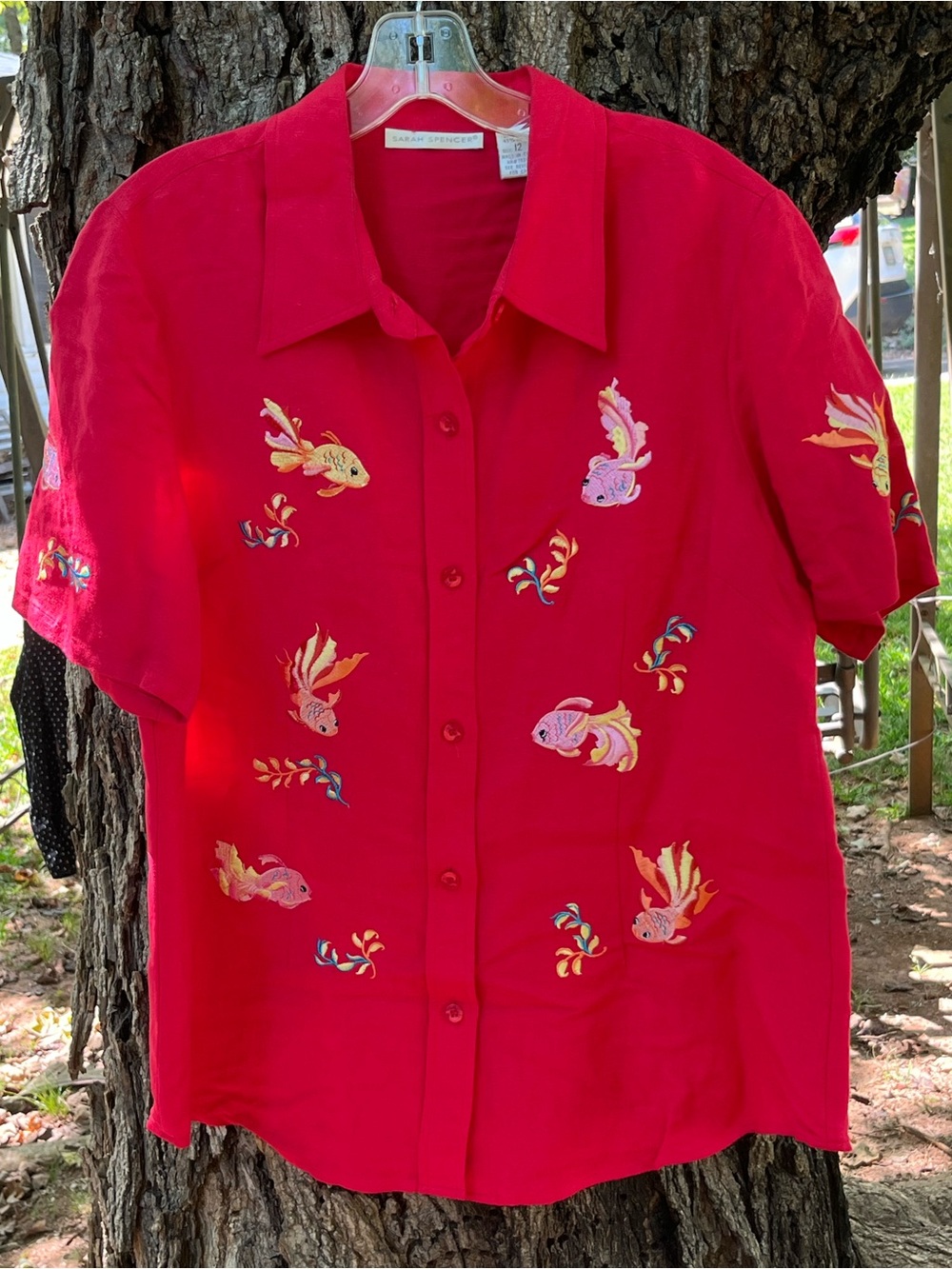 Sarah Spencer Red Short-Sleeve Button-Up Shirt with Embroidered Fish size 12